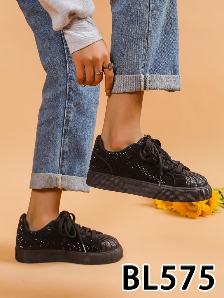 Buty sportowe damskie Roz 36-41 / 12 par 1